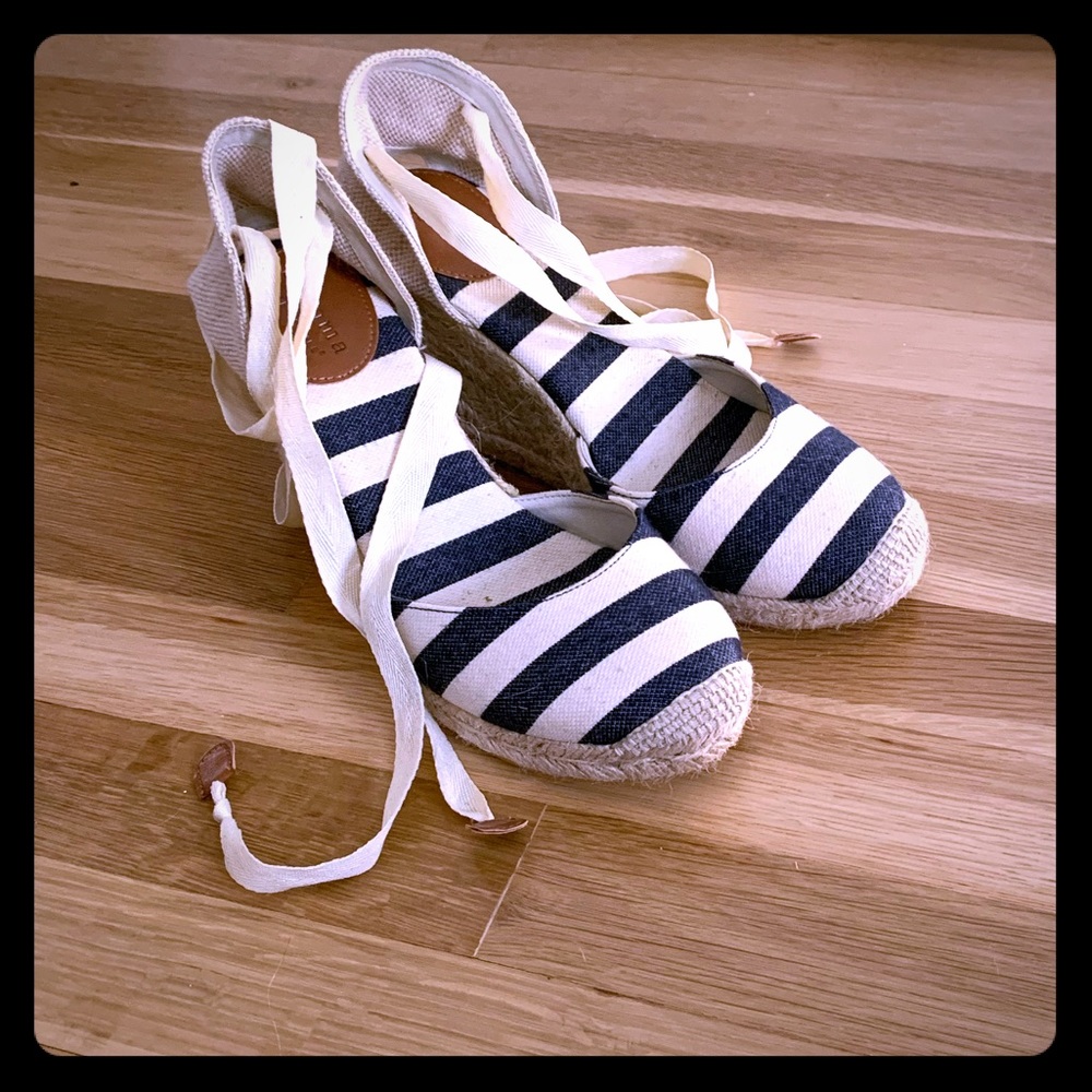 Ankle wrap wedges